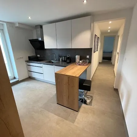Moderne Ferienwohnung An Der Lichtentaler Allee Apartment *