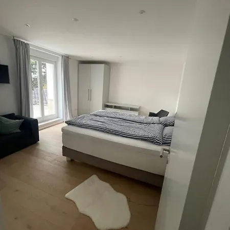 Moderne Ferienwohnung An Der Lichtentaler Allee Apartment